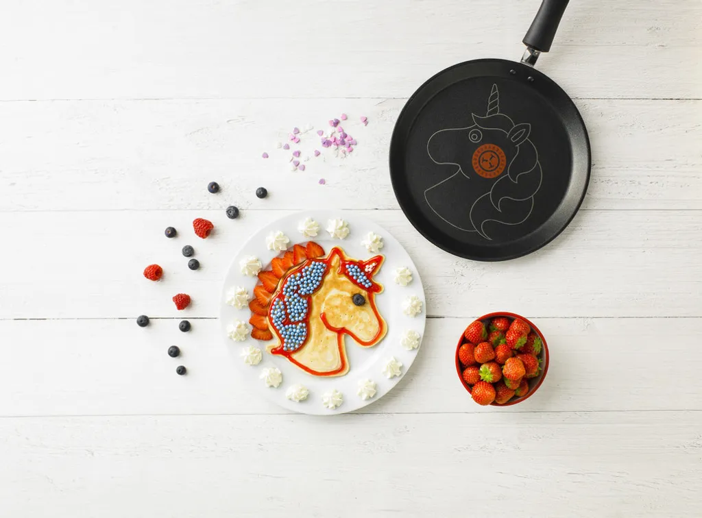 Tefal Creative Edition Panda Crepepfanne/Pfannkuchenpfanne 25 Cm, Crepes Pfanne Induktionsgeeignet, Antihaftbeschichtet, Pfannkuchen Crepes Mit Tiermuster, Inkl Dosierflasche 200ml, Schwarz 4 Tefal Creative Edition Panda Crepepfanne/Pfannkuchenpfanne 25 Cm, Crepes Pfanne Induktionsgeeignet, Antihaftbeschichtet, Pfannkuchen Crepes Mit Tiermuster, Inkl Dosierflasche 200ml, Schwarz – Bild 2