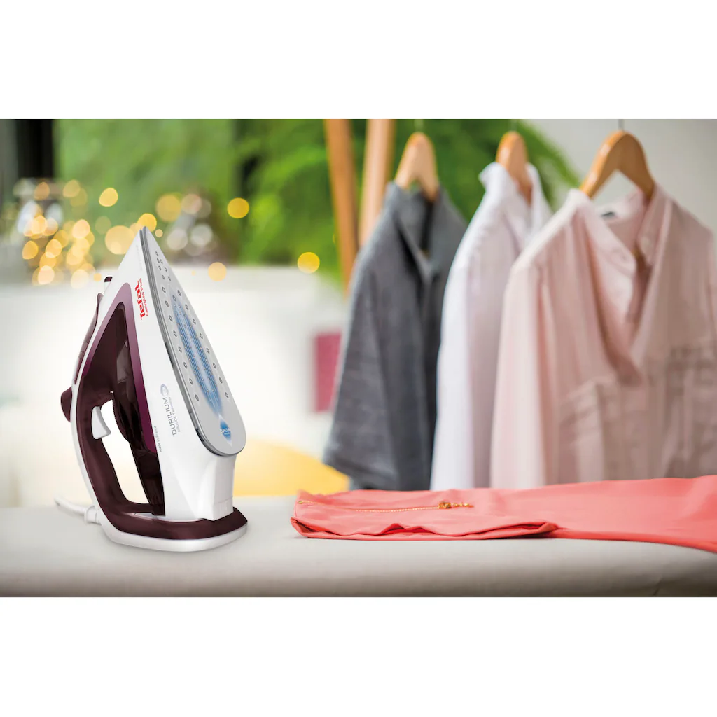 Tefal Dampfbügeleisen »FV5716 Easygliss Plus«, 2500 W, 190 G/Min. Dampfstoß, Vertikaldampf, XL Einfüllöffnung, Stabile Ablage 6 Tefal Dampfbügeleisen »FV5716 Easygliss Plus«, 2500 W, 190 G/Min. Dampfstoß, Vertikaldampf, XL Einfüllöffnung, Stabile Ablage – Bild 4