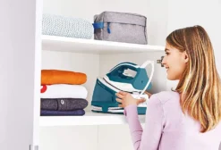 Tefal SV6115E0 Dampfbügelstation Dampfgenerator, Keramiksohle, 2200 Watt, 2 Min Aufheizzeit, Vertikaldampf, Anti-Kalk, Abschaltautomatik -Tefal 5b7773e798a99e8a7851c8616d684603