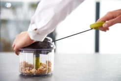 Tefal 5-Sekunden-Zerkleinerer 900 Ml Gemüseschneider Und Mixer Mit Edelstahlklingen Zum Zerkleinern Von Gemüse, Zwiebeln Und Nüssen K1320404 23 Tefal 5-Sekunden-Zerkleinerer 900 Ml Gemüseschneider Und Mixer Mit Edelstahlklingen Zum Zerkleinern Von Gemüse, Zwiebeln Und Nüssen K1320404 -Tefal 96f8a6463d2e6d2245a5fa510c475389